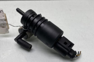 Pompe lave glace avant MERCEDES CLASSE B 245