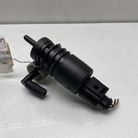 Pompe lave glace avant MERCEDES CLASSE B 245