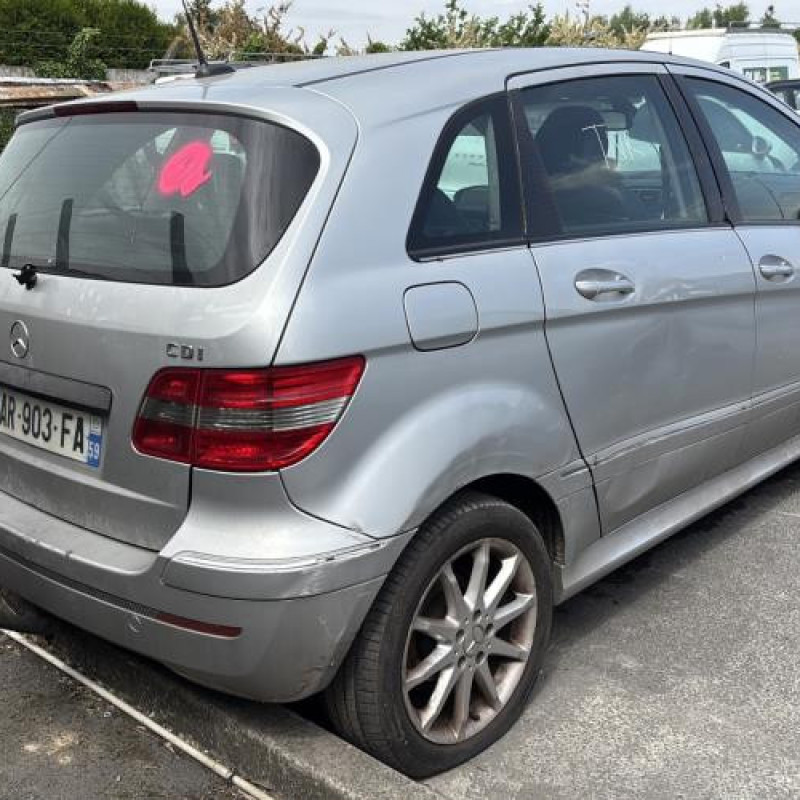 Pompe lave glace avant MERCEDES CLASSE B 245 Photo n°8