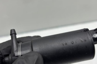 Pompe lave glace avant TOYOTA YARIS 1