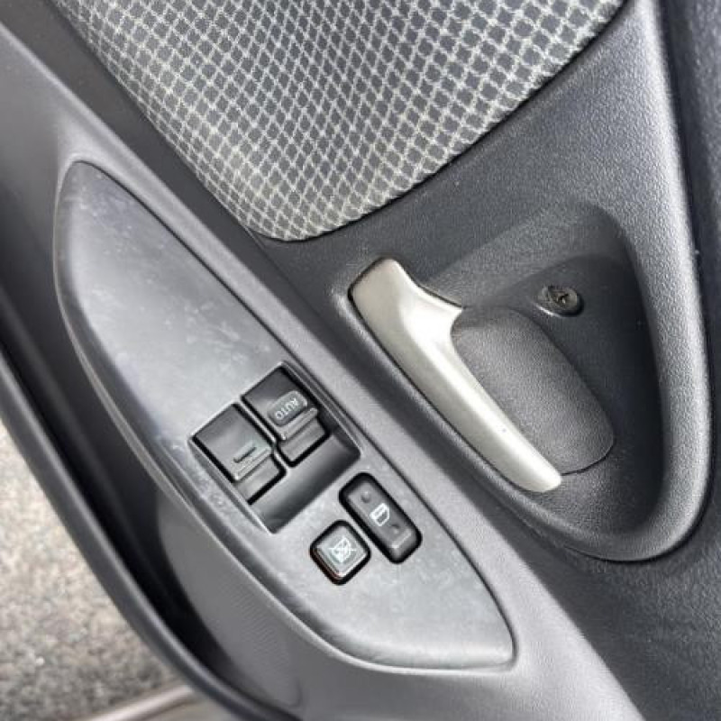 Pompe lave glace avant TOYOTA YARIS 1 Photo n°14