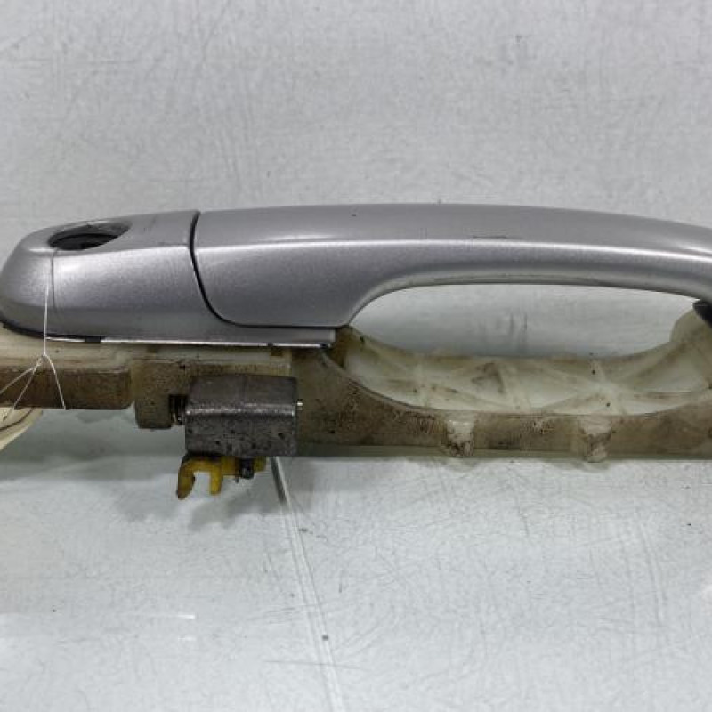 Poignee porte avant gauche HYUNDAI TUCSON 1 Photo n°1