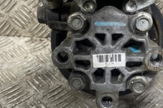 Pompe de direction TOYOTA AVENSIS 2