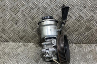 Pompe de direction TOYOTA AVENSIS 2