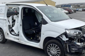 Traverse superieure TOYOTA PROACE 3 CITY