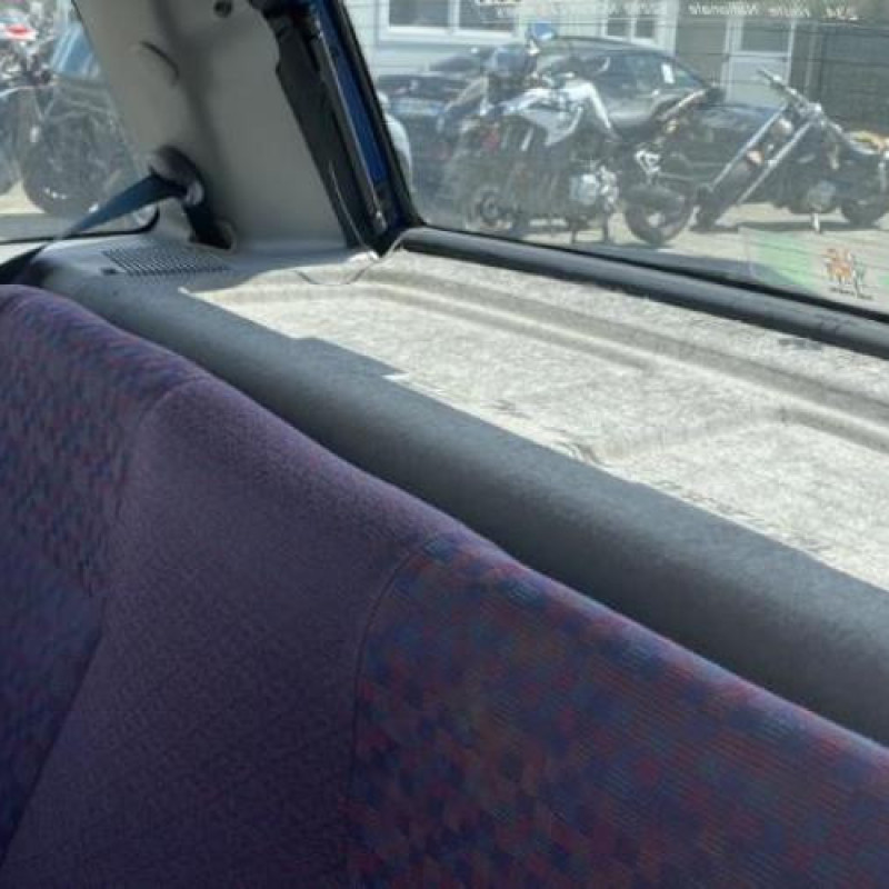 Plage arriere FIAT PUNTO 1 Photo n°12