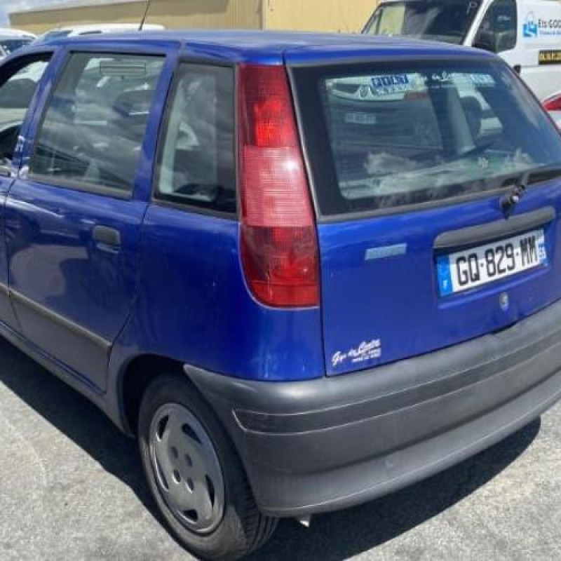 Plage arriere FIAT PUNTO 1 Photo n°16