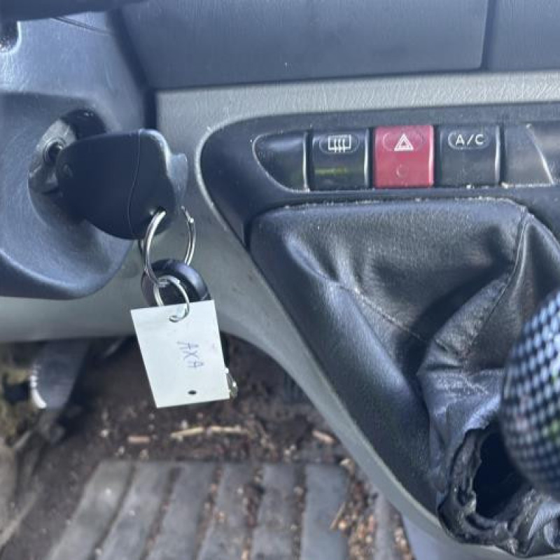 Poignee porte laterale gauche PEUGEOT 806 Photo n°20