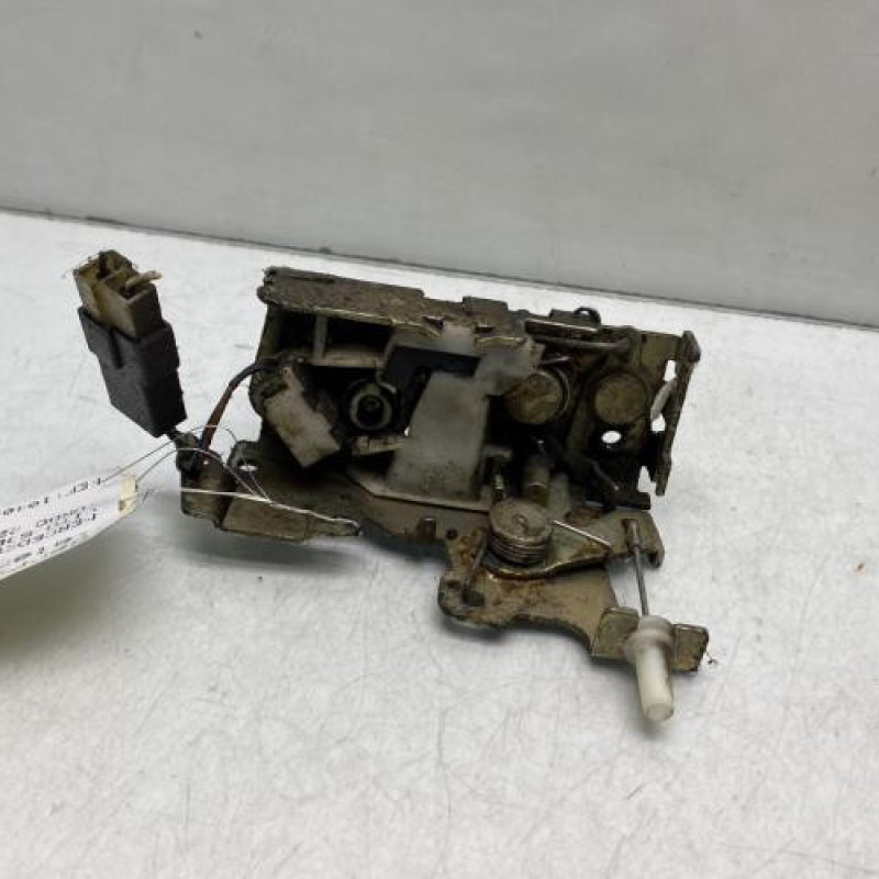 Serrure de porte laterale droite MERCEDES VITO 638 Photo n°2