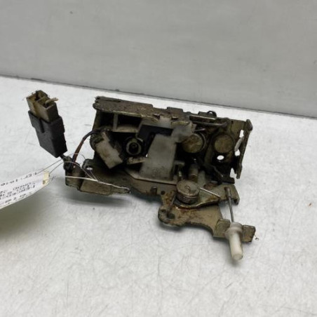 Serrure de porte laterale droite MERCEDES VITO 638