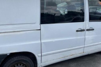 Serrure de porte laterale droite MERCEDES VITO 638