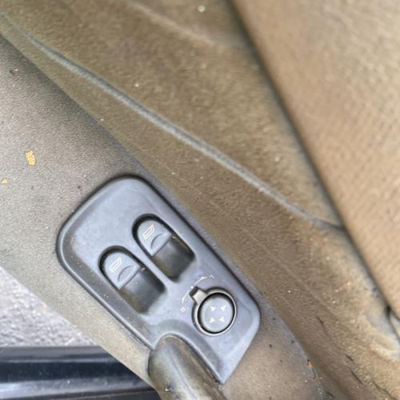 Retroviseur gauche ALFA ROMEO GT Photo n°15