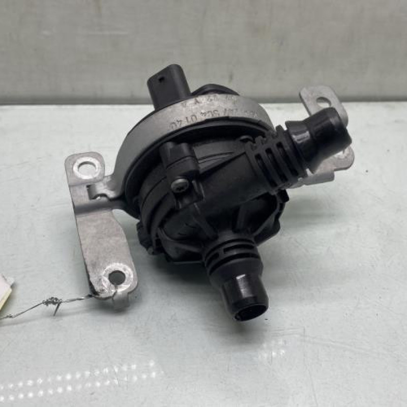 Pompe à eau MERCEDES CLASSE B 247 Photo n°1