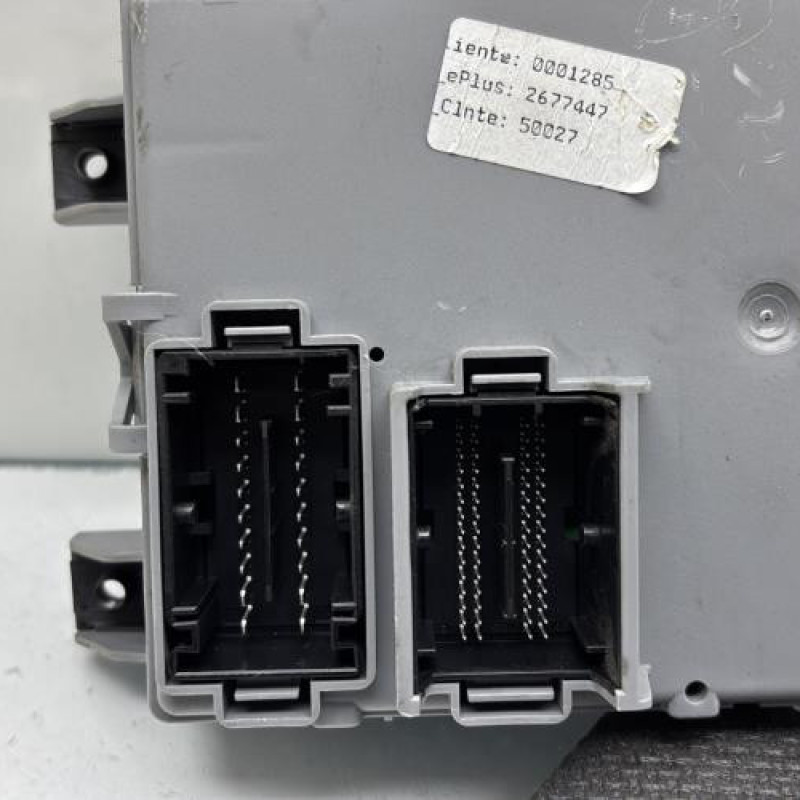 Porte fusible FIAT GRANDE PUNTO Photo n°5