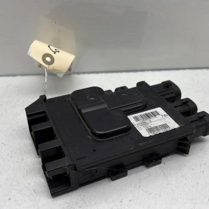 Porte fusible RENAULT MEGANE 3 Photo n°1