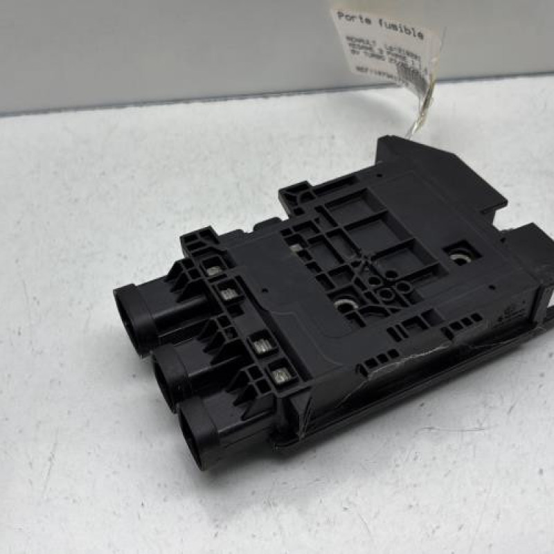 Porte fusible RENAULT MEGANE 3 Photo n°5