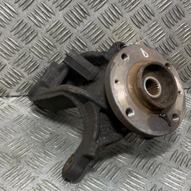 Pivot de moyeu avant droit PEUGEOT 208 1 Photo n°1