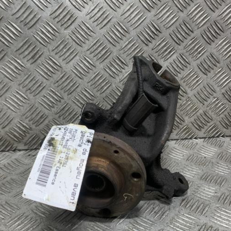 Pivot de moyeu avant gauche PEUGEOT 208 1 Photo n°1
