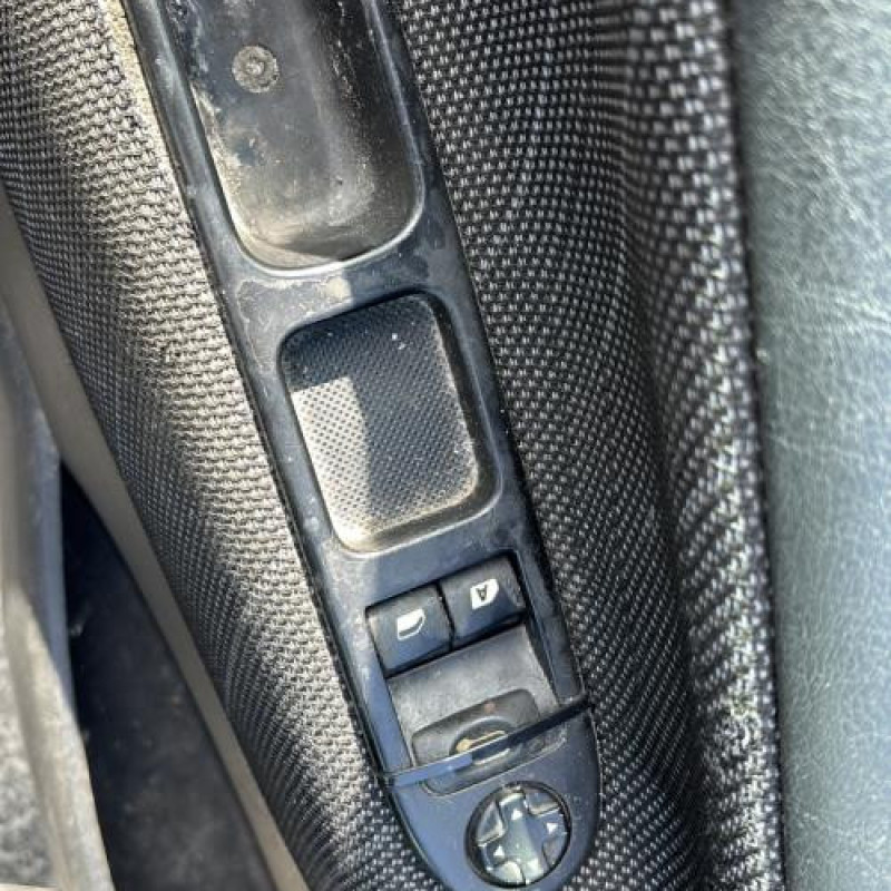 Serrure avant gauche PEUGEOT 207 Photo n°16