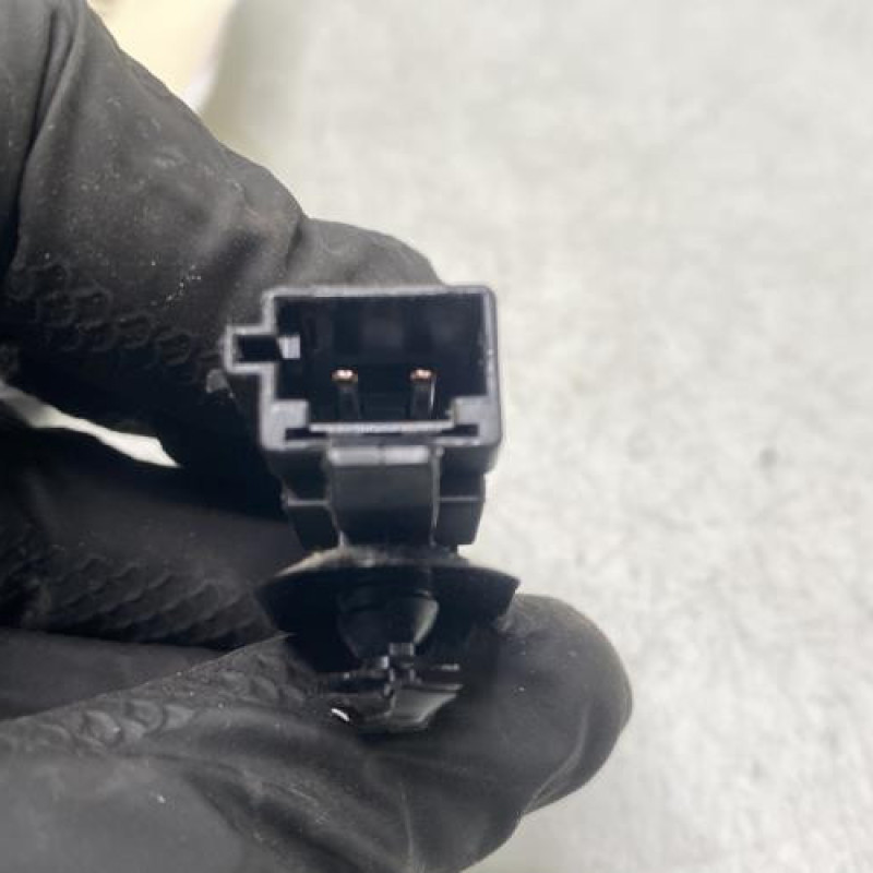 Attache ceinture avant gauche RENAULT MODUS Photo n°4