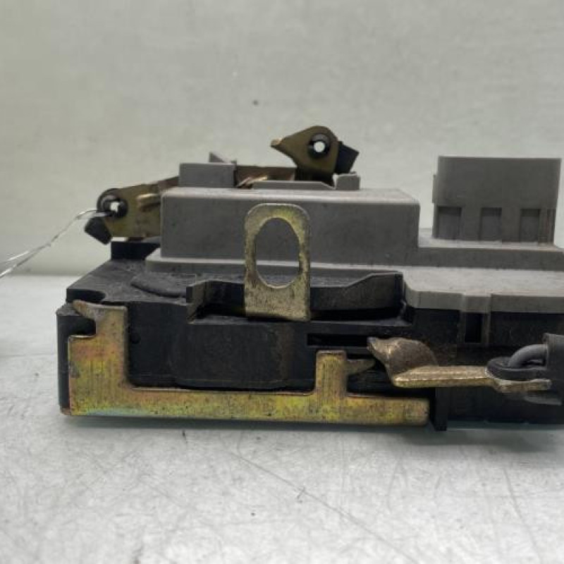 Serrure avant gauche PEUGEOT 206 Photo n°1