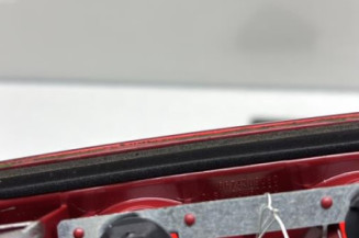 Feu arriere stop central PEUGEOT 208 1