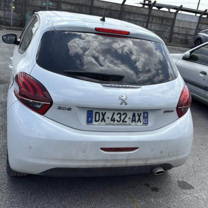 Feu arriere stop central PEUGEOT 208 1 Photo n°12