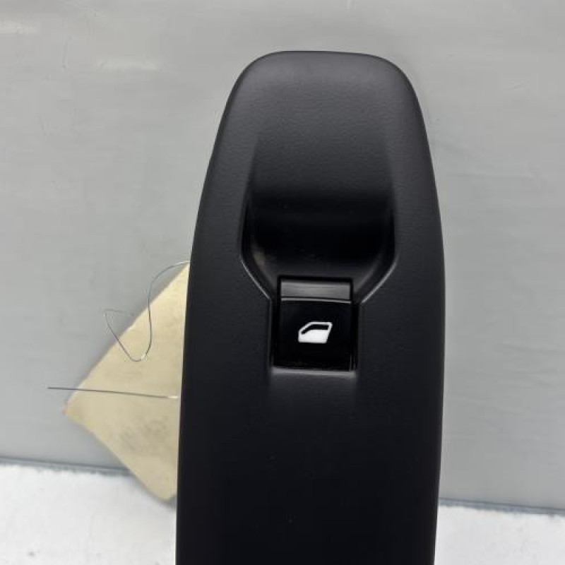 Interrupteur de leve vitre avant droit PEUGEOT 208 1 Photo n°2