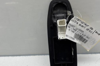 Interrupteur de leve vitre avant droit PEUGEOT 208 1