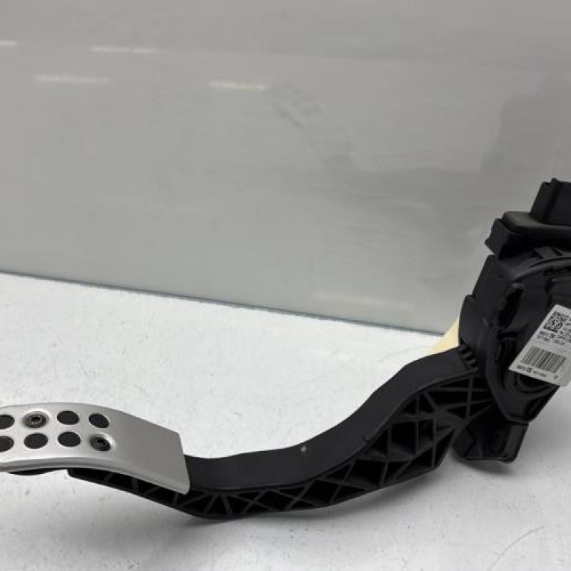 Pedale d'accelerateur PEUGEOT 208 1 Photo n°1