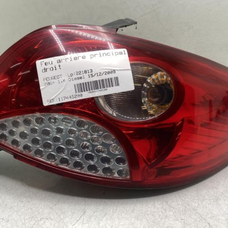Feu arriere principal droit (feux) PEUGEOT 206+ Photo n°1
