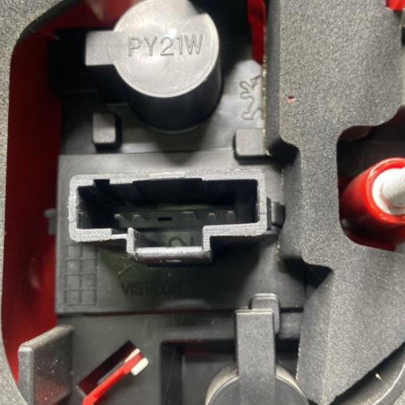 Feu arriere principal droit (feux) PEUGEOT 206+ Photo n°3