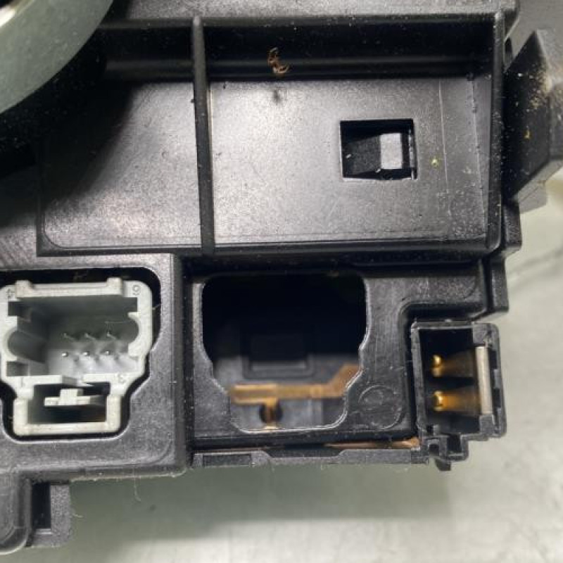 Com (Bloc Contacteur Tournant+Commodo Essuie Glace+Commodo Phare) PEUGEOT 206+ Photo n°8