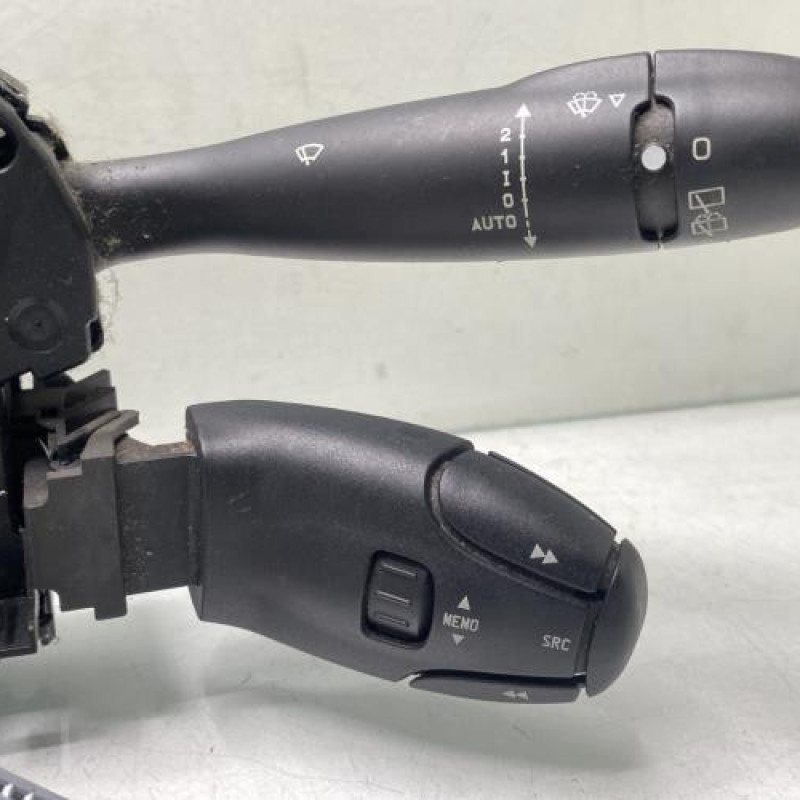 Com (Bloc Contacteur Tournant+Commodo Essuie Glace+Commodo Phare) CITROEN C3 1 Photo n°2