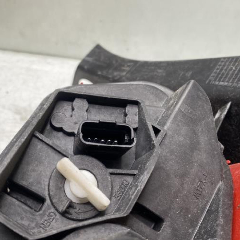 Feu arriere principal gauche (feux) RENAULT MEGANE 2 Photo n°3