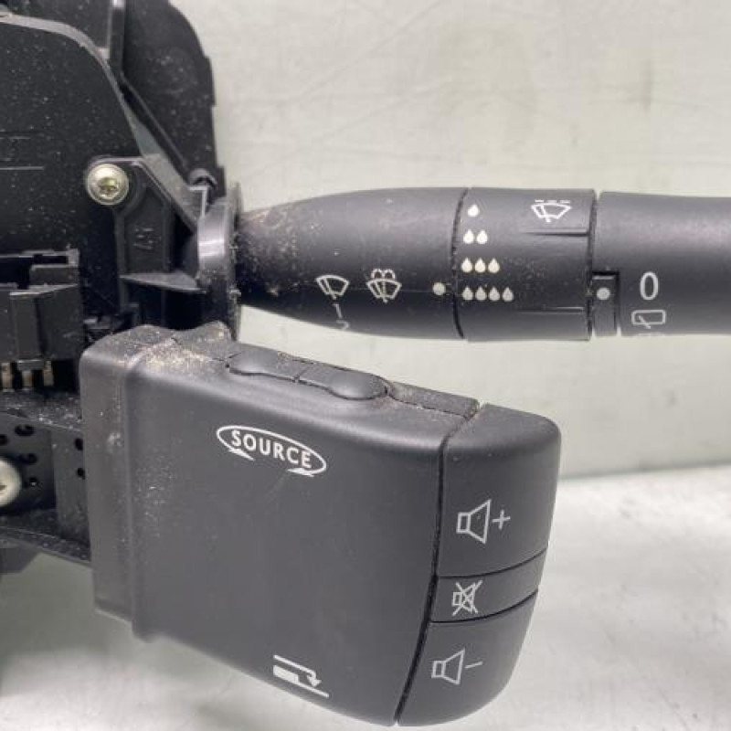 Com (Bloc Contacteur Tournant+Commodo Essuie Glace+Commodo Phare) RENAULT MEGANE 2 Photo n°2