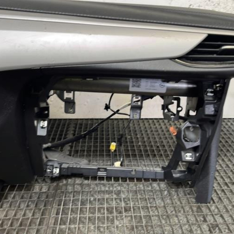 Planche de bord complete OPEL CORSA F Photo n°3