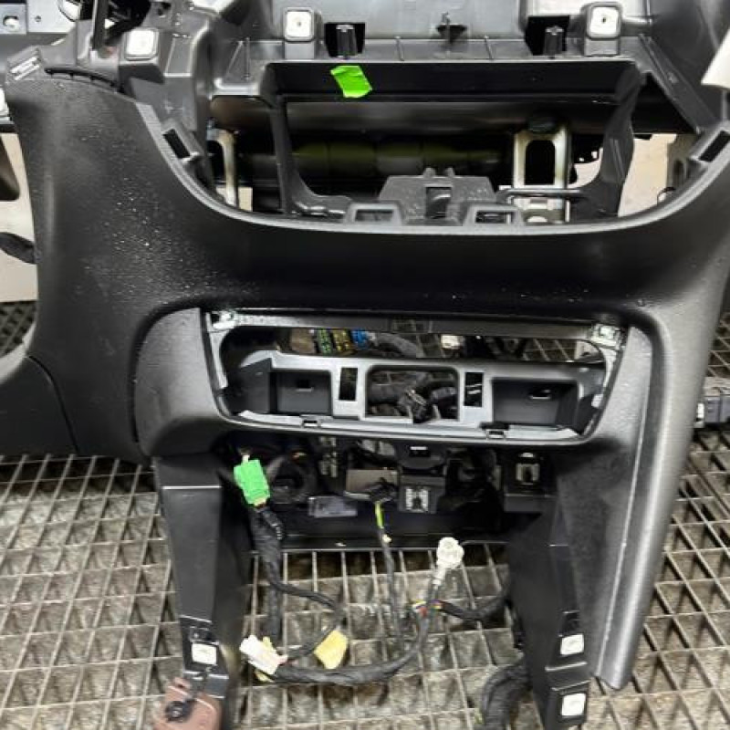 Planche de bord complete OPEL CORSA F Photo n°6