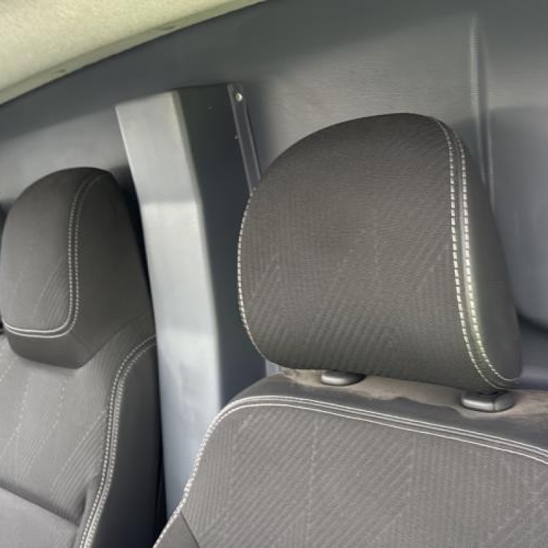 Siege avant droit (banquette double) RENAULT TRAFIC 3 COURT Photo n°17