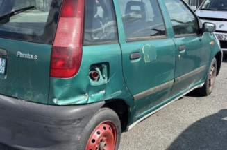 Retroviseur gauche FIAT PUNTO 1