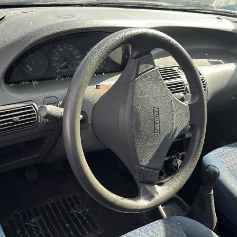 Retroviseur gauche FIAT PUNTO 1 Photo n°18