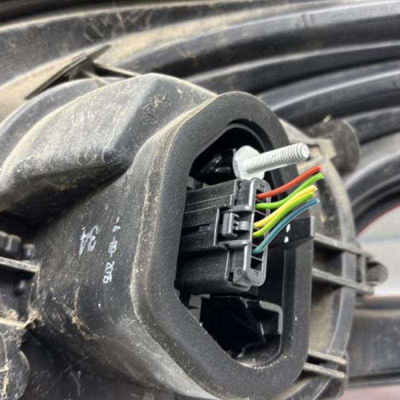 Feu arriere principal gauche (feux) PEUGEOT 208 1 Photo n°6