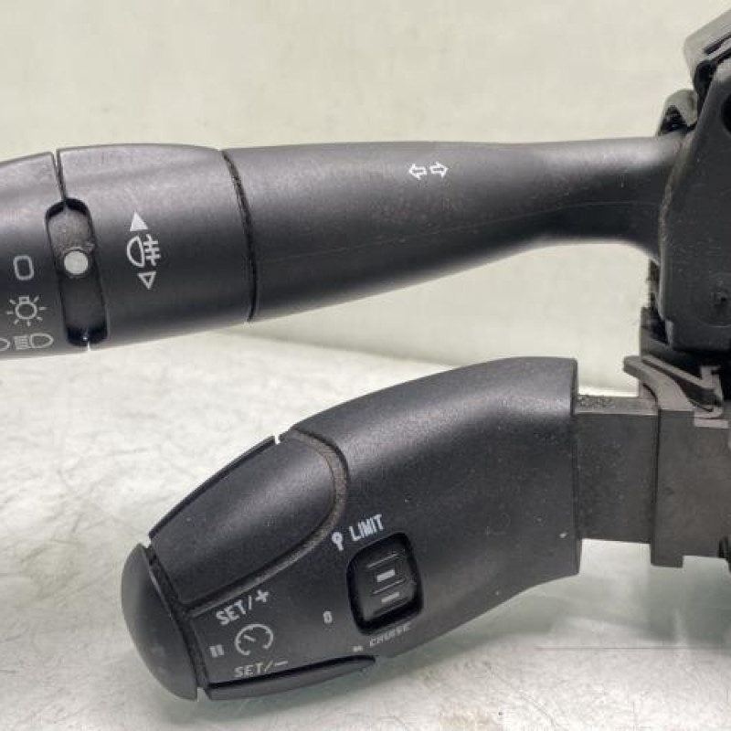 Com (Bloc Contacteur Tournant+Commodo Essuie Glace+Commodo Phare) PEUGEOT PARTNER 2 Photo n°3