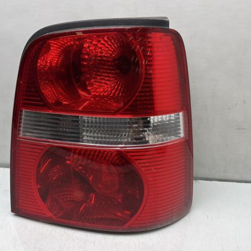 Feu arriere principal droit (feux) VOLKSWAGEN TOURAN 1 Photo n°1