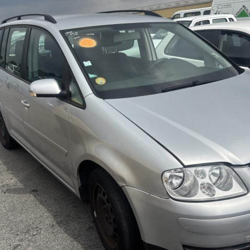 Feu arriere principal droit (feux) VOLKSWAGEN TOURAN 1 Photo n°5