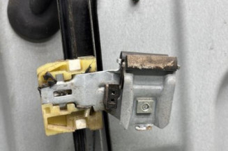 Leve vitre electrique avant droit VOLKSWAGEN TOURAN 1