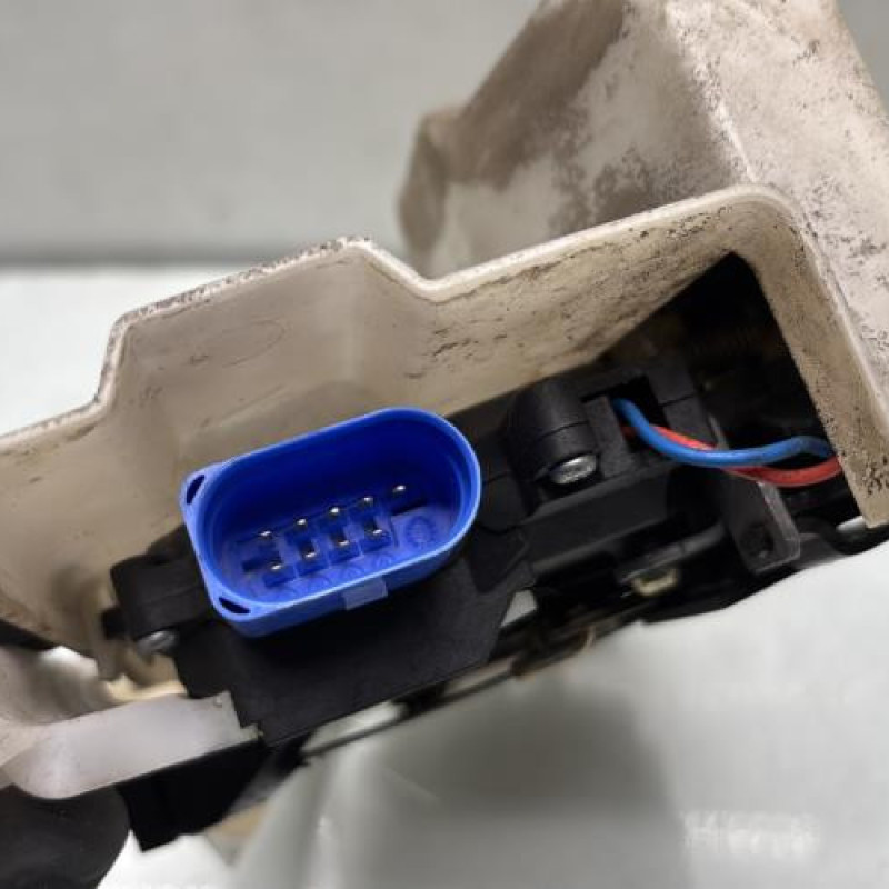 Serrure avant gauche VOLKSWAGEN TOURAN 1 Photo n°4