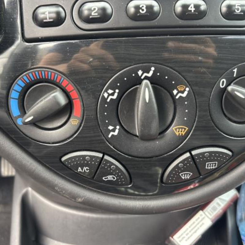 Feu arriere principal gauche (feux) FORD FOCUS 1 Photo n°19