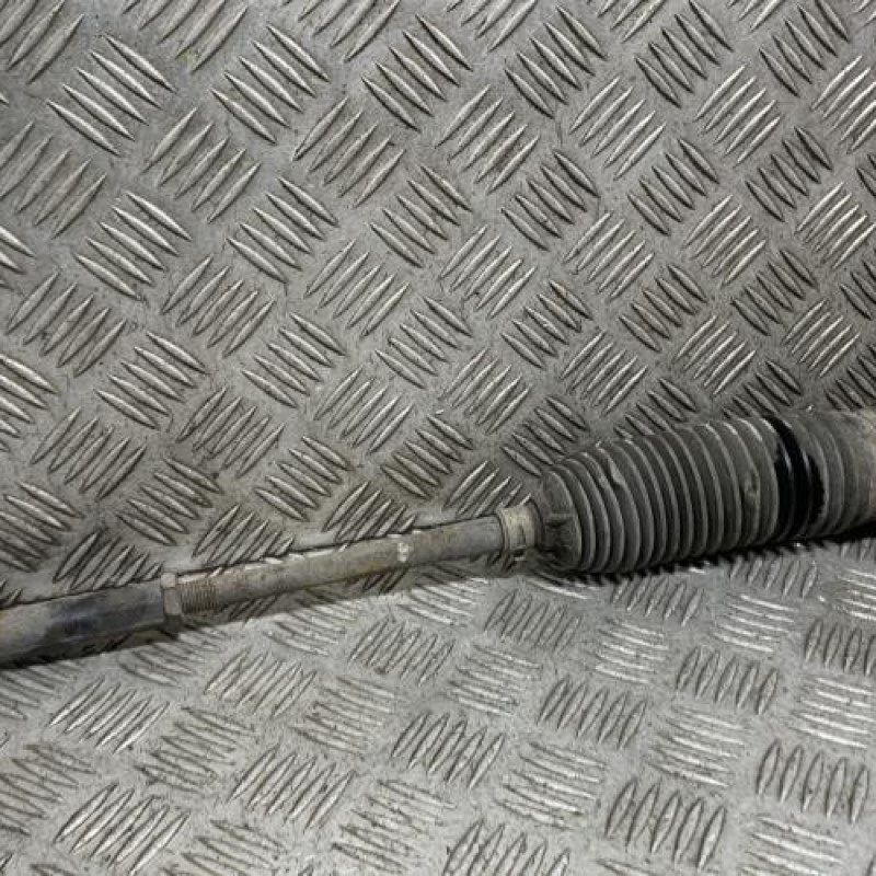 Cremaillere assistee VOLKSWAGEN POLO 4 Photo n°2