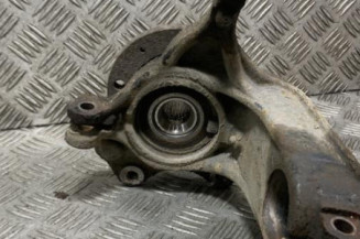 Pivot de moyeu avant gauche PEUGEOT 208 1